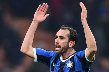 Inter Milan's Uruguayan defender Diego Godin reacts at the end of the Italian Serie A football match Inter Milan vs AS Rome
