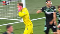 Para el penalti decisivo en el 102′ y se lo celebra en la cara a su exafición: brutal final