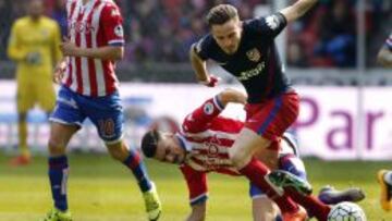 Sa&uacute;l, durante el partido.