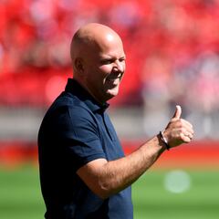 Arne Slot quiere ser el primer DT del Liverpool en debutar con victoria en Premier League este siglo