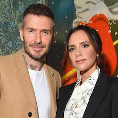 Victoria Beckham pide a fans escuchar a expertos de COVID-19