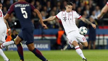 PAR013. PARÍS (FRANCIA), 27/09/2017.- James Rodríguez (d) del Bayern en acción hoy, miércoles 27 de septiembre de 2017, al partido por la fase de grupos de la Liga de Campeones de la UEFA disputado entre el París Saint-Germain y el Bayern de Múnich en el estadio Parc des Princes de la ciudad de París (Francia). EFE/Ian Langsdon