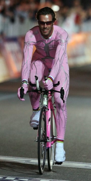 Mario Cipollini durante el prólogo del Giro de Italia de 2005.