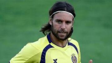 Cavenaghi: "El arranque del Villarreal es espectacular"