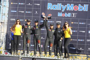 El equipo Renault en el podio del RallyMobil Valparaíso 2017