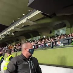 El gesto de Rocío Monasterio, de VOX, a la grada del Rayo que no ha gustado nada en Vallecas