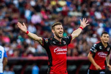 Liga MX (2013-2017): Xolos.

El estadounidense vivió cuatro años con los colores de Xolos, sin poder sobresalir. Arribó al DC United el año pasado, y ahora, ya adaptado al equipo, es un elemento fundamental en la zaga de los de Washington, con quienes está en los playoffs 2018.