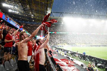 Así fue la tormenta en Dortmund que obligó a detener el Alemania-Dinamarca