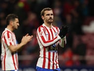 Soccer Football - LaLiga - Atletico Madrid v Real Betis - Riyadh Air Metropolitano, Madrid, Spain - February 8, 2026
Atletico Madrid's Antoine Griezmann applauds fans after the match REUTERS/Violeta Santos Moura