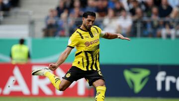 Soccer Football - DFB Cup - First Round - 1. FC Phoenix Luebeck v Borussia Dortmund - Volksparkstadion, Hamburg, Germany - August 17, 2024 Borussia Dortmund's Emre Can scores their second goal from the penalty spot REUTERS/Cathrin Mueller DFB REGULATIONS PROHIBIT ANY USE OF PHOTOGRAPHS AS IMAGE SEQUENCES AND/OR QUASI-VIDEO.