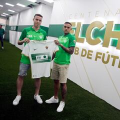 Carlos Clerc coge el relevo de Johan Mojica en el lateral izquierdo