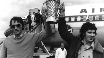 Clifford Luyk y Vicente Paniagua, con la Copa de Europa.