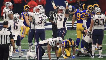 ATLANTA, GA - FEBRUARY 03: The New England Patriots react at the end of the fourth quarter after defeating the Los Angeles Rams 13-3 in Super Bowl LIII at Mercedes-Benz Stadium on February 3, 2019 in Atlanta, Georgia.   Mike Ehrmann/Getty Images/AFP
 == F