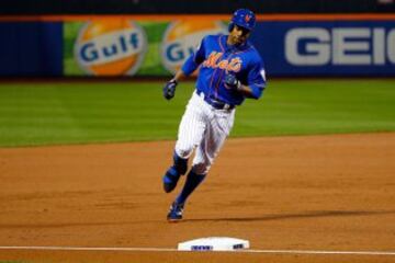 Curtis Granderson le dio una carrera de margen a Harvey con su home run nada más iniciarse el turno de los Mets en el quinto partido.