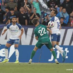 El Tenerife gana en tres minutos letales