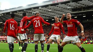 Manchester United made it to the FA Cup semi-finals after a crazy tie against Liverpool that needed a late extra-time winner.