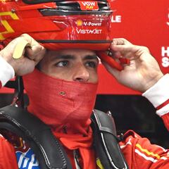 Mala salida de Sainz: “Nos ha costado la carrera...”