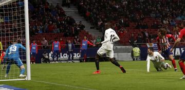 ¡¡GRIEZMANN MARCA EL SEGUNDO!! ¡El francés remató de cabeza en el área pequeña el balón después de un centro desde la izquierda de Lemar tras una buena jugada combinada de los rojiblancos!