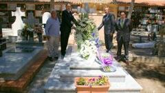 La Pe?a Almansa recuerda a Bernab¨¦u