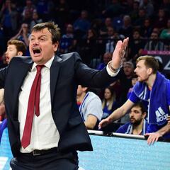 Ataman llamó "terroristas" a la afición del Estrella Roja y ya tuvo problemas con Barça, Fuenla....