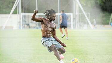 Camavinga se ejercita en sus vacaciones en Los Ángeles.