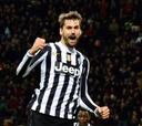 Llorente y Tévez hunden al Milán y disparan a la Juventus