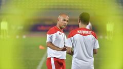 EL espa&ntilde;ol Andr&eacute;s Carrasco, durante uno de sus primeros entrenamientos al mando de la selecci&oacute;n de Kuwait.