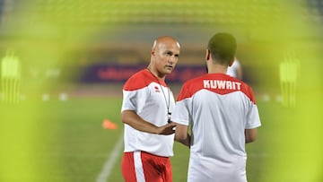 EL español Andrés Carrasco, durante uno de sus primeros entrenamientos al mando de la selección de Kuwait.