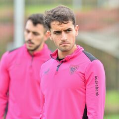 El Athletic avanza en atar a Prados pese a disponer de ofertas europeas