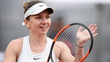 Simona Halep celebra su victoria ante Naomi Osaka en el Torneo de Roma.