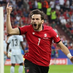 “Kvara le dará a Guti la camiseta con la que derrote a España”