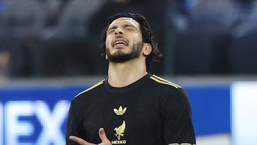 INGLEWOOD, CALIFORNIA - MARCH 23: Raul Jimenez #9 of Mexico reacts during the first half of the CONCACAF Nations League final match against Panama at SoFi Stadium on March 23, 2025 in Inglewood, California. Luiza Moraes/Getty Images/AFP (Photo by Luiza Moraes / GETTY IMAGES NORTH AMERICA / Getty Images via AFP)