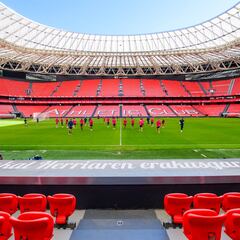 El Athletic se ejercita en San Mamés antes de la gabarra