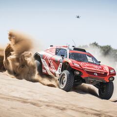 Sainz tiene a tiro el liderato