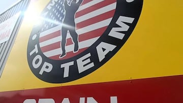 El escudo del American Top Team de España ya luce en la fachada de sus nuevas instalaciones en Valencia
