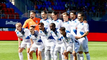 Once inicial del Tenerife ante el Eibar.