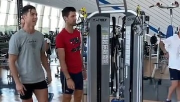 La divertida clase de 'cómo saltar' de Cristiano Ronaldo a su amigo Djokovic