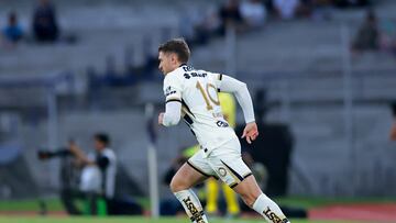 Soccer Football - Liga MX - Pumas UNAM v Puebla - Estadio Olimpico Universitario Mexico 1968, Mexico City, Mexico - August 24, 2025 Pumas UNAM's Aaron Ramsey REUTERS/Eloisa Sanchez