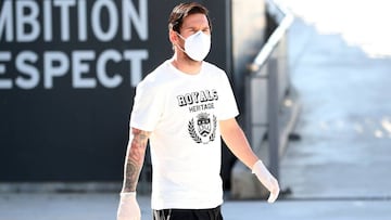 Messi en 'modo coronavirus': lució mascarilla y guantes