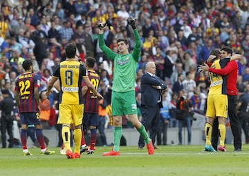 Tras un final de Liga emocionante, el Atlético de Madrid disputó el 17 de mayo de 2014 el último partido de la temporada en el Camp Nou frente al Barcelona. Los tres puntos de ventaja en la clasificación frente a los locales le obligaban a empatar o ganar el partido para ser campeón, mientras que el Barcelona estaba obligado a ganar sí o sí para hacerse con el trofeo. Comenzó adelantándose el conjunto barcelonés con gol de Alexis Sánchez en la primera parte, pero tras el descanso, un cabezazo de Diego Godín a la salida de un córner puso el empate a uno en el marcador con el que se llegaría al final del partido. El Atlético de Madrid se proclamó por décima vez campeón de Liga después de 18 años desde su último título liguero. 