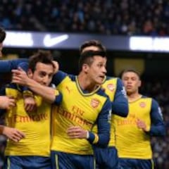 Arsenal de Alexis superó al City de Pellegrini y lo aleja del líder