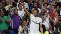 Casemiro celebra su gol ante el Barcelona.