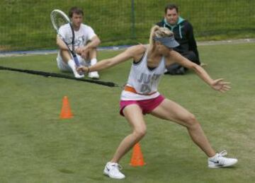 Imágenes del entrenamiento de Sharapova en Wimbledon