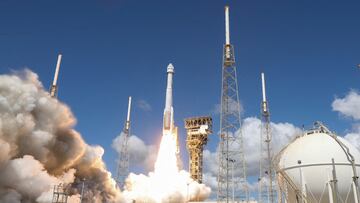 FILE PHOTO: A United Launch Alliance Atlas V rocket carrying two astronauts aboard Boeing's Starliner-1 Crew Flight Test (CFT), is launched on a mission to the International Space Station, in Cape Canaveral, Florida, U.S. June 5, 2024. REUTERS/Joe Skipper/File Photo