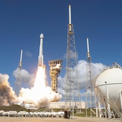 Why can’t the astronauts at Boeing’s Starliner come back home?