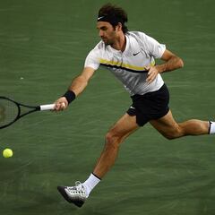 Federer powers past Chung and into Indian Wells semis