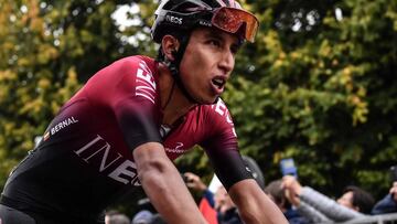 Un Bernal fortísimo remata la exhibición de poderío del Ineos