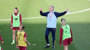 01/04/24 FUTBOL FEMENINO
CIUDAD DEL FUTBOL LAS ROZAS
SELECCION ESPAÑOLA ESPAÑA ENTRENAMIENTO
JAVIER LERGA SEGUNDO ENTRENADOR