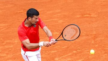 Novak Djokovic, contra Roman Safiullin, en Montecarlo.