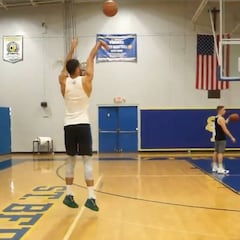 Asusta lo que puede llegar a ser Tatum: 1' enchufando sin fallo